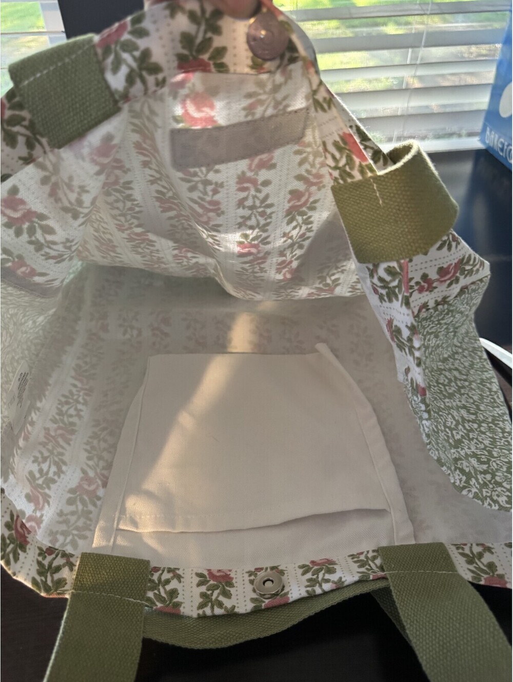 Laura Ashley Rose Lattice Floral Canvas Tote Bag Pink Roses Cottagecore NWT - Picture 7 of 7